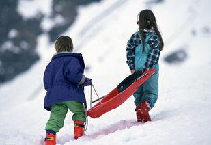 成都滑雪吃瓜事件视频曝光,现场混乱引热议