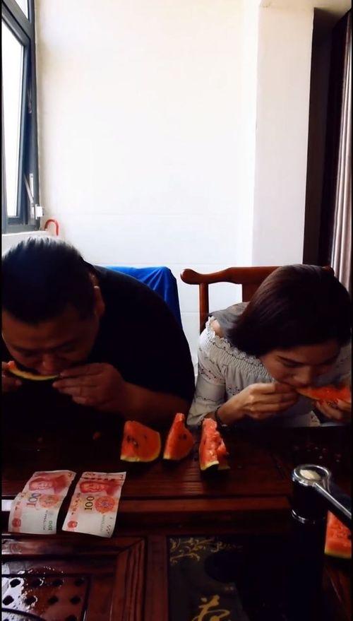 美女吃瓜比赛视频,美女吃瓜大赛精彩瞬间大盘点