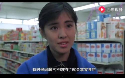 假装吵架路人吃瓜视频,路人化身吃瓜群众，现场画面曝光！